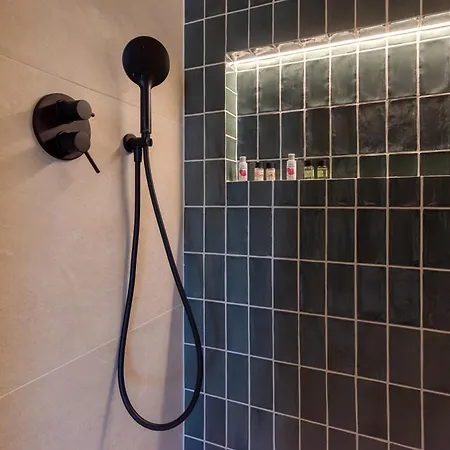Mondeus Luxury δ1 & δ2 Apartman *